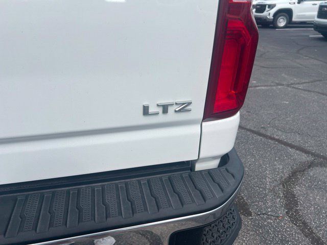 Used 2022 Chevrolet Silverado 2500 LTZ w/ Gooseneck/5TH Wheel Package AWD/4WD image 6