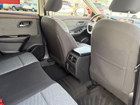 Certified 2023 Nissan Rogue SV image 40