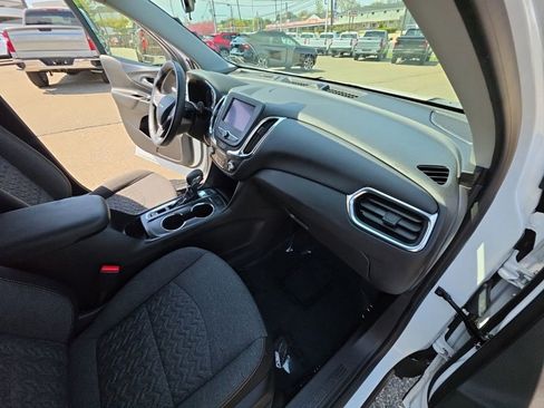 Used 2023 Chevrolet Equinox LT image 24