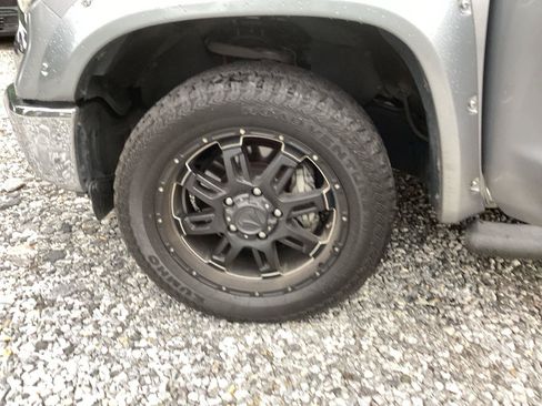 Used 2014 Toyota Tundra SR5 AWD/4WD image 9