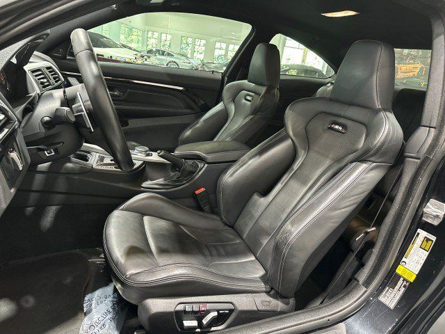 Used 2018 BMW M4 Coupe w/ Competition Package RWD image 5