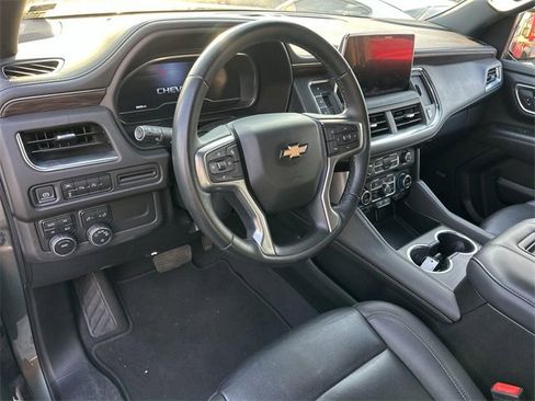 Used 2024 Chevrolet Suburban LT image 6