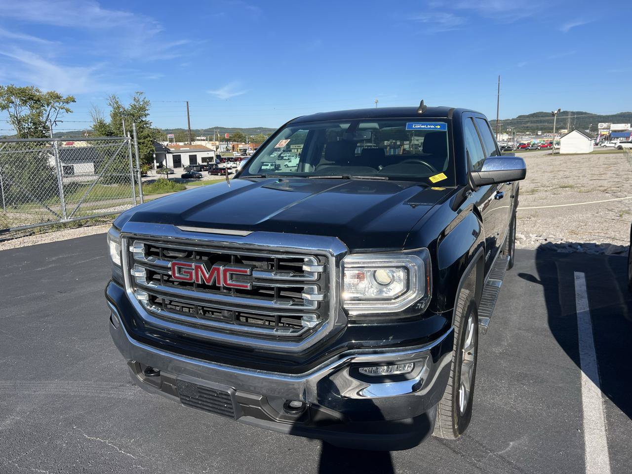 Used 2017 GMC Sierra 1500 SLT w/ SLT Premium Package AWD/4WD image 2