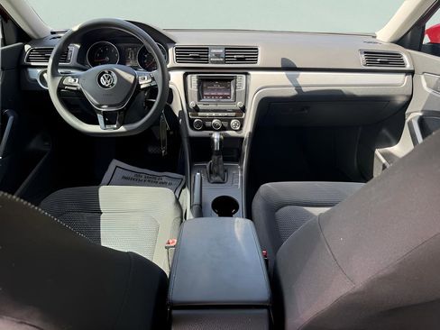 Used 2018 Volkswagen Passat 2.0T S FWD image 14