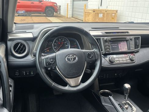Used 2014 Toyota RAV4 Limited w/ Technology Package image 4
