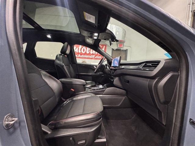 Used 2023 Ford Escape ST-Line Select w/ Tech Pack #2 AWD/4WD image 12