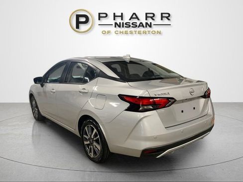 Used 2025 Nissan Versa SV FWD image 4