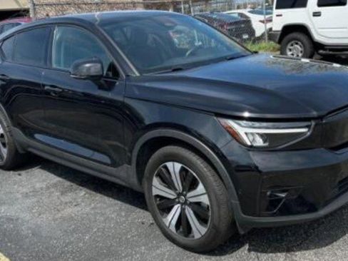 Used 2023 Volvo C40 P8 Recharge Plus w/ Climate Package image 5