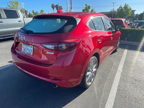 Used 2017 MAZDA MAZDA3 Grand Touring w/ Premium Equipment Package FWD image 5