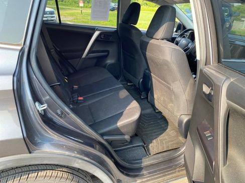 Used 2016 Toyota RAV4 LE AWD/4WD image 15