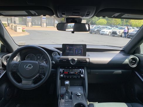 Used 2024 Lexus IS 350 F Sport RWD image 30