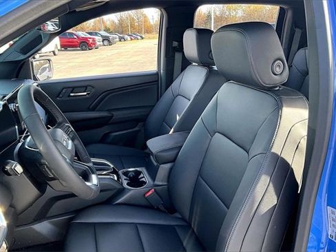 New 2026 GMC Canyon Elevation w/ Convenience Package image 9