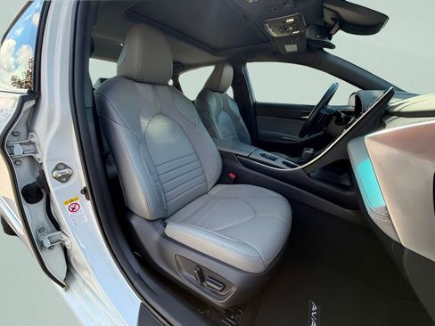 Used 2019 Toyota Avalon XSE FWD image 23
