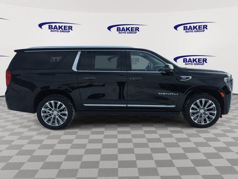 Used 2022 GMC Yukon XL Denali AWD/4WD image 4