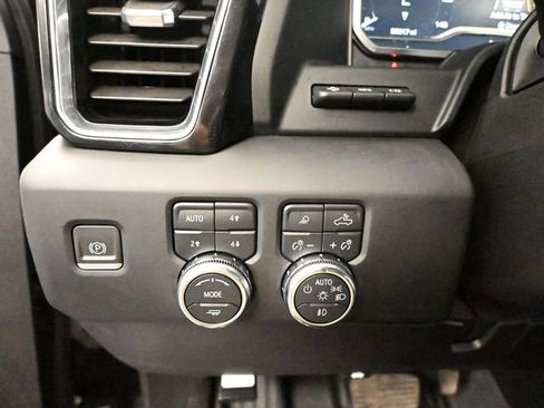 Used 2024 GMC Sierra 2500 Denali w/ Denali Reserve Package image 39