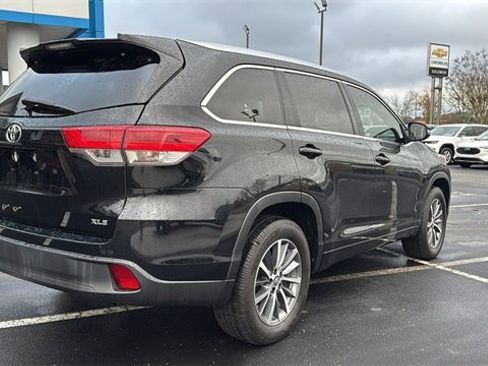 Used 2017 Toyota Highlander FWD V6 image 7