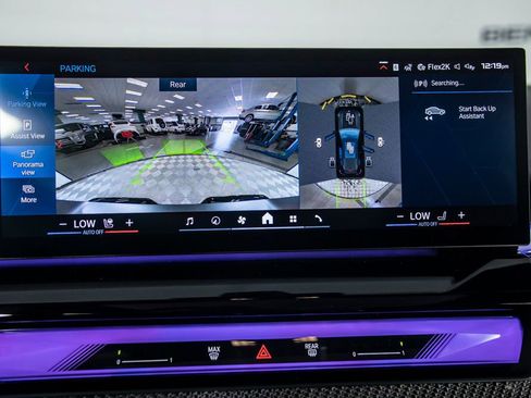 Used 2025 BMW M5 Touring image 31