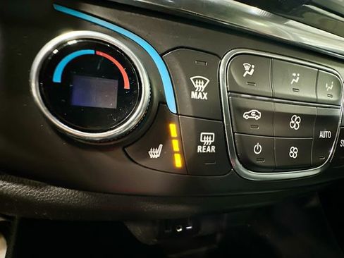 Used 2021 Chevrolet Traverse LT w/ LPO, Blackout Package AWD/4WD image 21