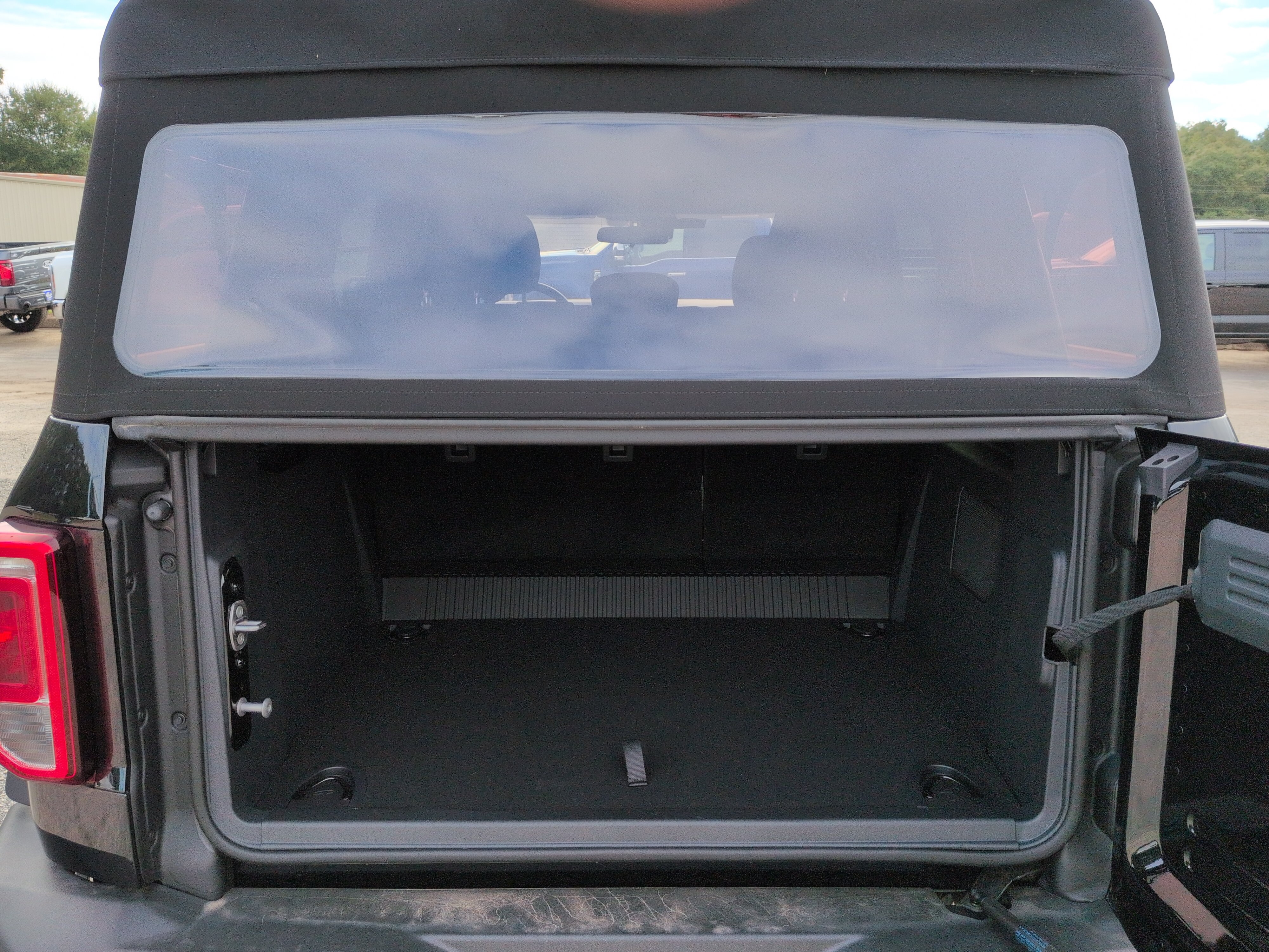 Used 2025 Ford Bronco 4-Door AWD/4WD image 11