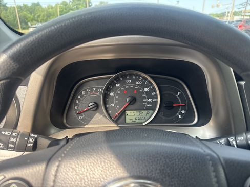 Used 2014 Toyota RAV4 XLE AWD/4WD image 20