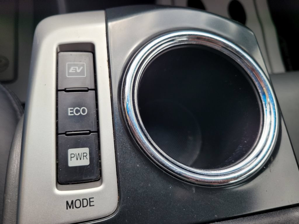 Used 2013 Toyota Prius V Five FWD image 38