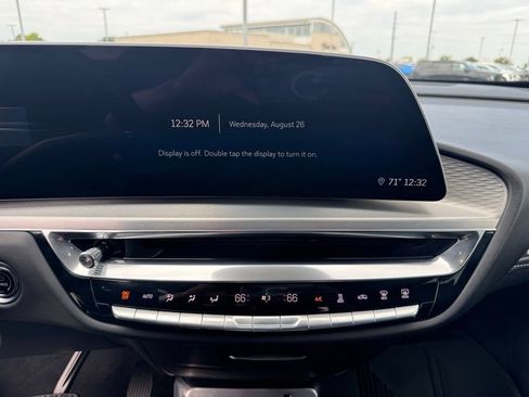 Certified 2024 Cadillac Lyriq Luxury AWD/4WD image 20