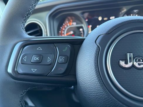 New 2026 Jeep Gladiator Mojave w/ Safety Group image 19