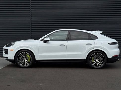 New 2026 Porsche Cayenne E-Hybrid Coupe image 2