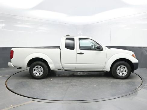 Used 2019 Nissan Frontier S image 8