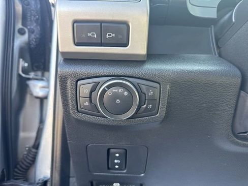 Used 2021 Ford F250 Lariat w/ Lariat Value Package RWD image 21