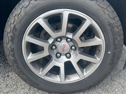 Used 2015 GMC Yukon Denali w/ Open Road Package AWD/4WD image 18