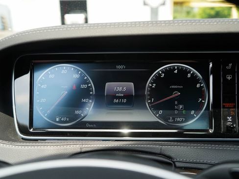 Used 2017 Mercedes-Benz S 550 Sedan image 26