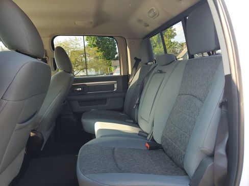 Used 2017 RAM 1500 Big Horn AWD/4WD image 9