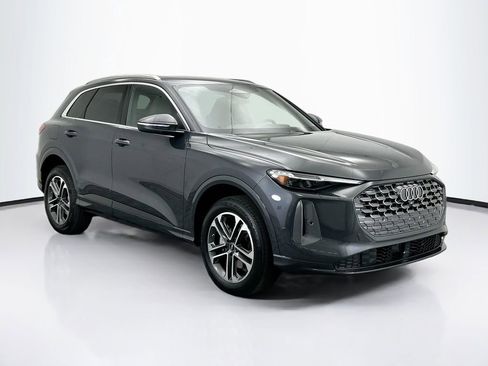 Used 2025 Audi Q5 Premium Plus w/ Premium Plus image 4