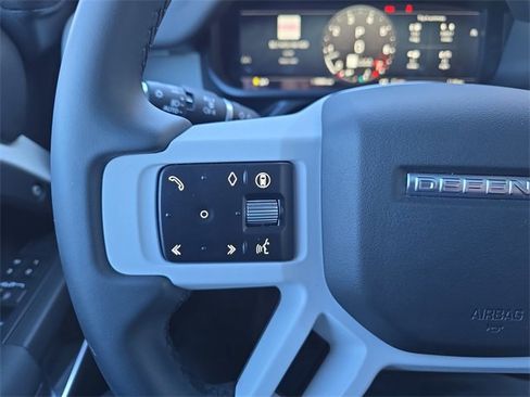 Used 2025 Land Rover Defender 110 S image 16