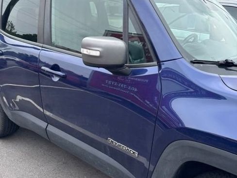 Used 2020 Jeep Renegade Limited AWD/4WD image 6