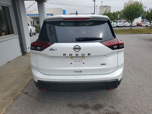 New 2026 Nissan Rogue SV AWD/4WD image 4