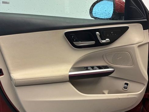 Used 2023 Mercedes-Benz C 300 4MATIC Sedan image 11