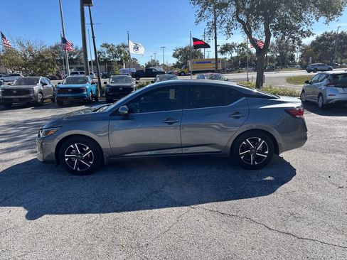 Certified 2025 Nissan Sentra SV image 7