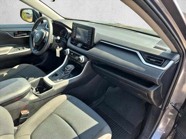 Used 2022 Toyota RAV4 LE AWD/4WD image 20