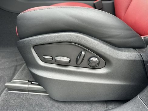 New 2025 Porsche Cayenne Coupe image 16