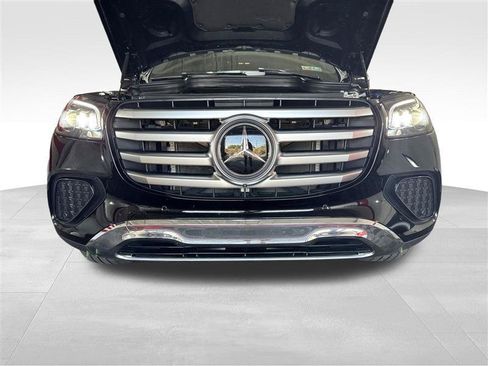 Used 2025 Mercedes-Benz GLS 450 4MATIC image 23