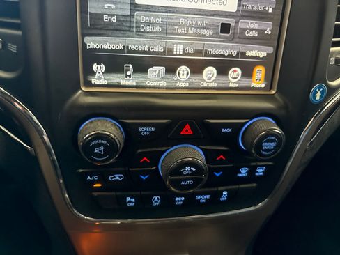 Used 2016 Jeep Grand Cherokee Overland RWD image 26