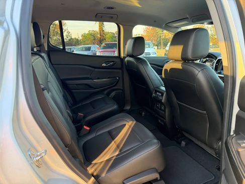 Used 2019 GMC Acadia SLT FWD image 23