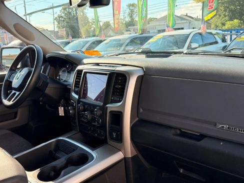 Used 2018 RAM 1500 Big Horn AWD/4WD image 16
