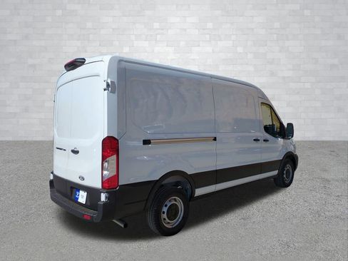 New 2026 Ford Transit 250 148 Medium Roof w/ Load Area Protection Package image 4
