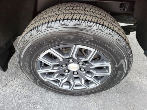 Used 2023 Chevrolet Colorado LT w/ LT Convenience Package III image 19