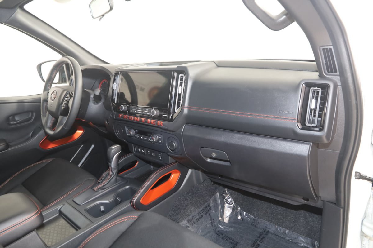 Used 2026 Nissan Frontier Pro-X w/ Tow Package RWD image 32