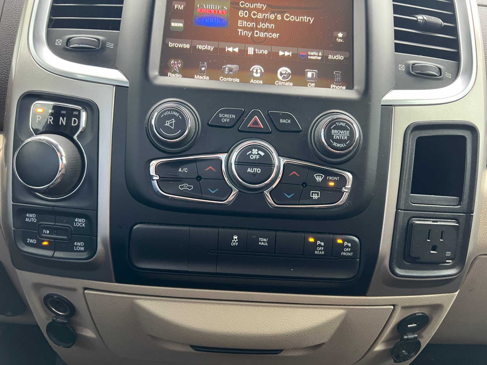 Used 2017 RAM 1500 Big Horn AWD/4WD image 15