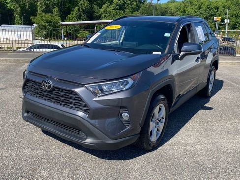 Used 2021 Toyota RAV4 XLE w/ Convenience Package AWD/4WD image 2